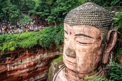 Großes Denkmal - Buddha von Lashan